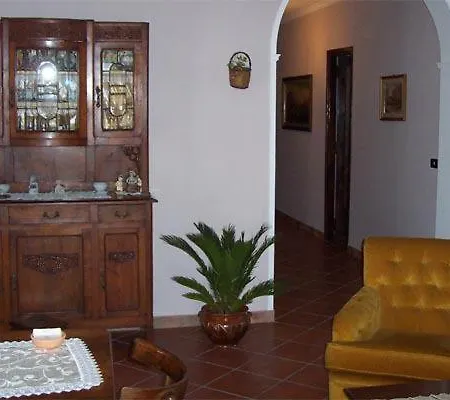 Rosalia Bed & Breakfast 3*