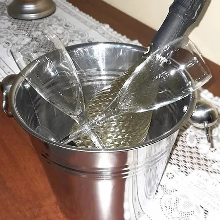 Rosalia Bed & Breakfast 3*